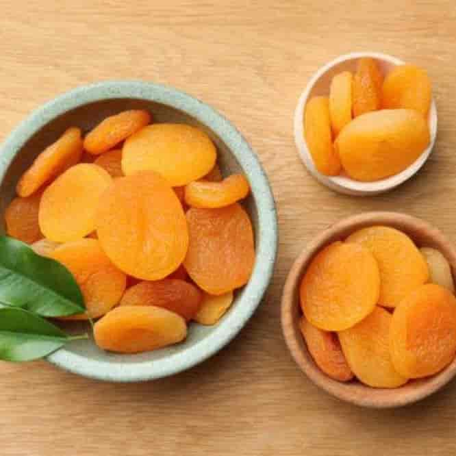 میوه خشک آلو قیصی