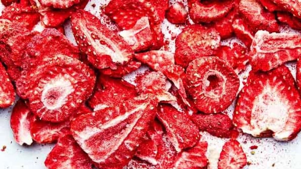 فروش عمده میوه خشک توت فرنگی